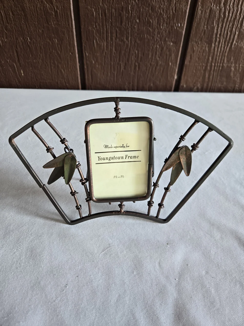 Bronze-Tone Rustic Barbwire Photo Frame